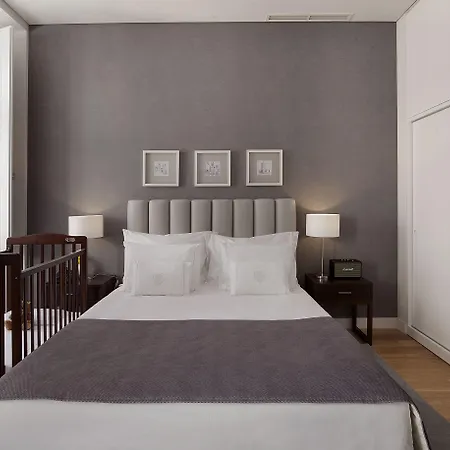 Grape Harbor Prata Lisboa