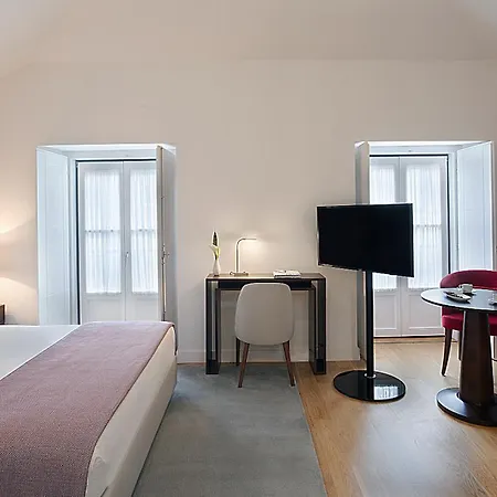 Grape Harbor Prata 4*