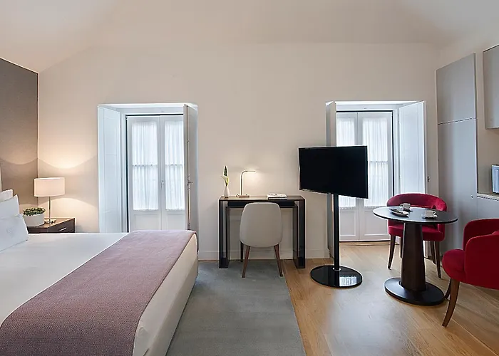 Grape Harbor Prata 4*